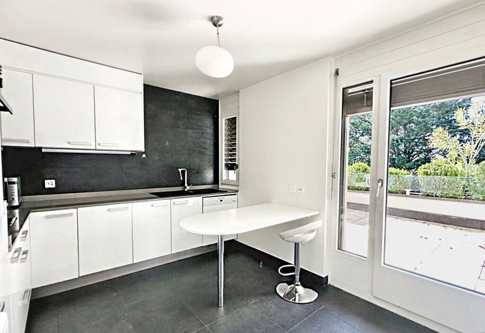 6 Zimmer Wohnung zum verkaufen in Conches - Bild 1/13