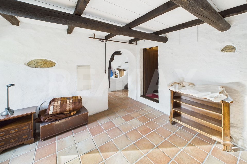 Casa di 7 locali in vendita a Oggio - immagine 1/13