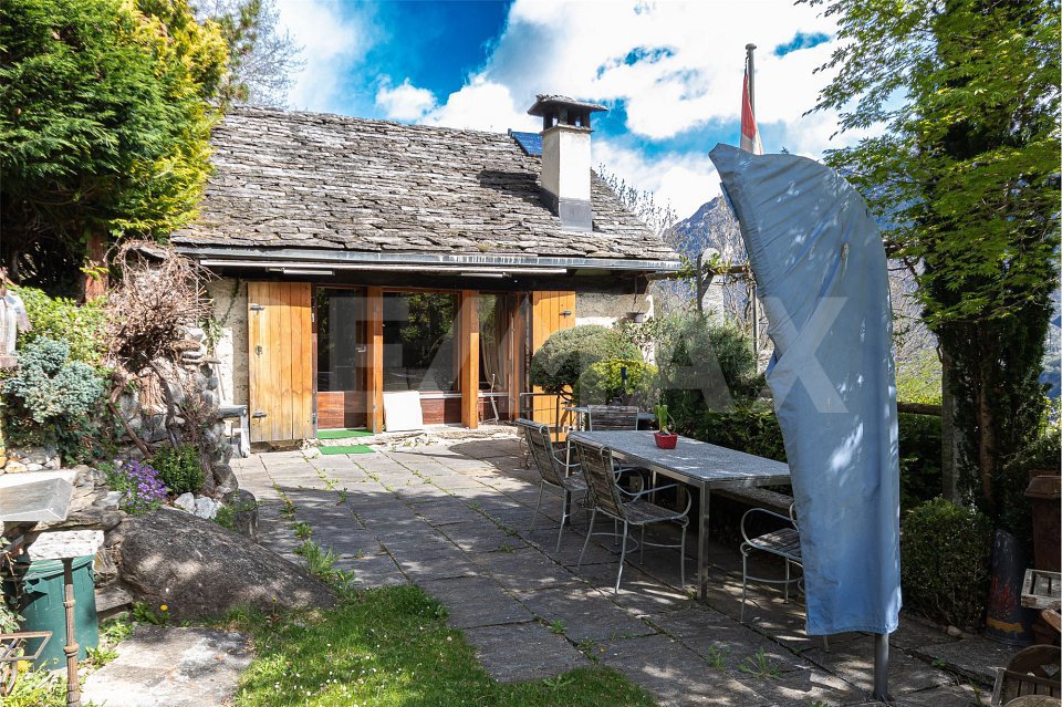 Maison 3 pièces à acheter à Castro - image 1/4