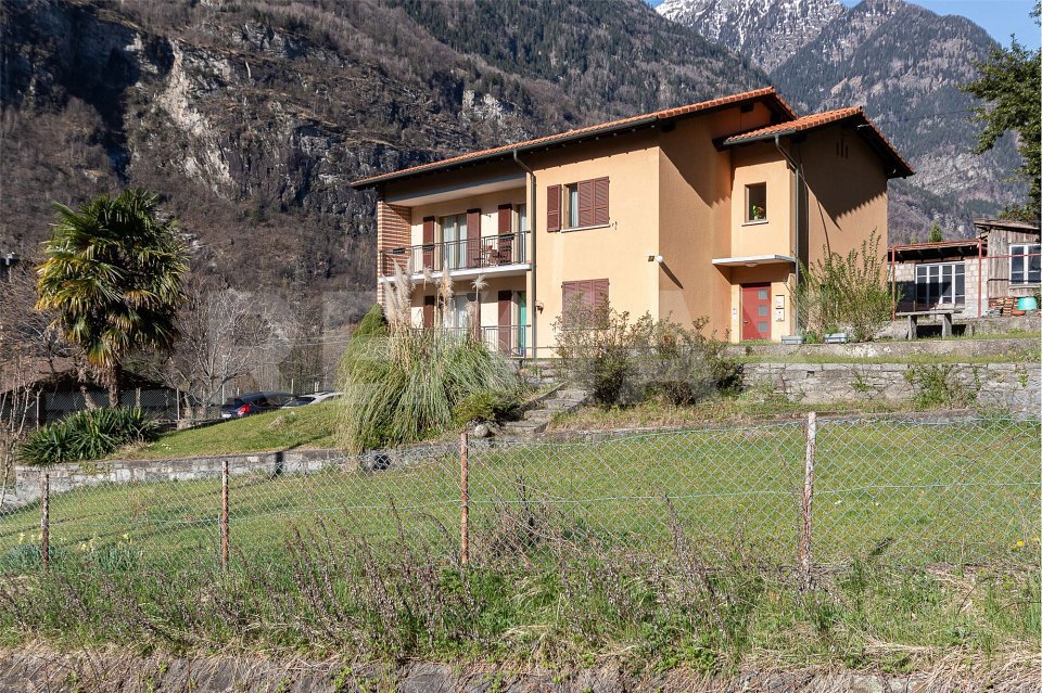 Maison 10 pièces à acheter à Bodio TI - image 1/4
