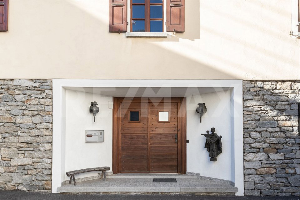 Casa di 4.5 locali in vendita a Iragna - immagine 1/4
