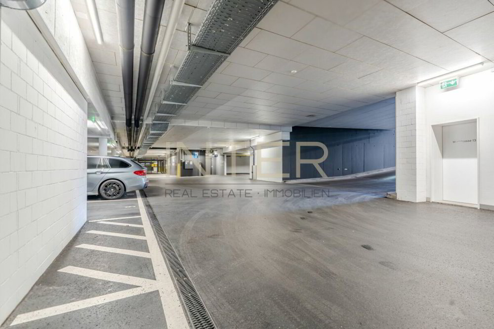 4 rooms Office & Commercial for rent in Baar - image 1/13