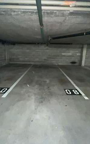 null Zimmer Parkplatz, Garage zu vermieten in Carouge GE - Bild 1/3
