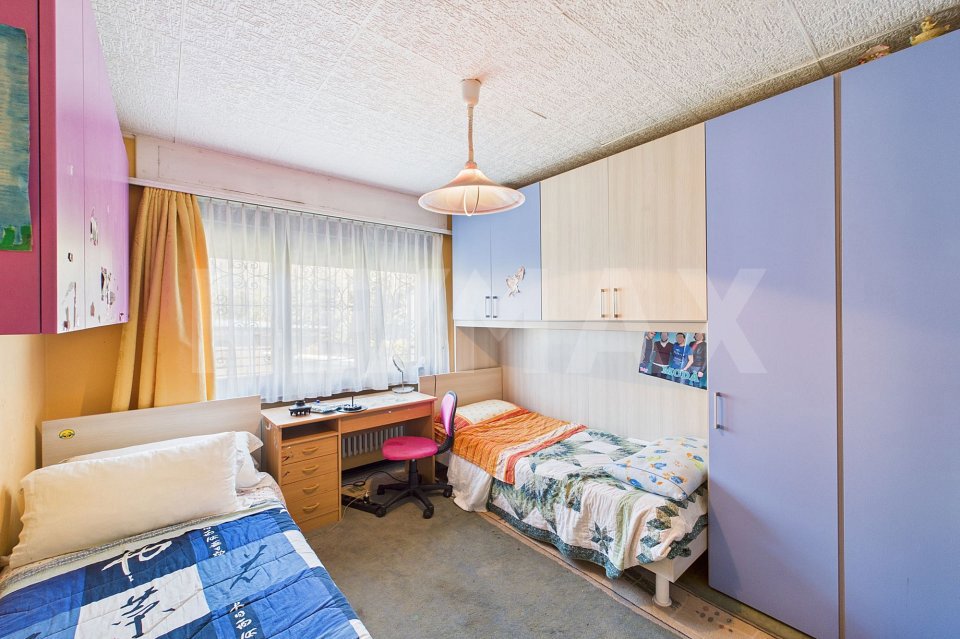 Casa di 6 locali in vendita a Cresciano - immagine 1/13