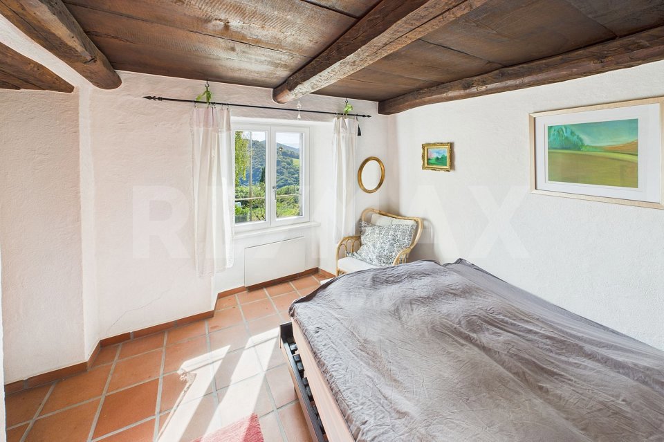 Casa di 4 locali in vendita a Aranno - immagine 1/13