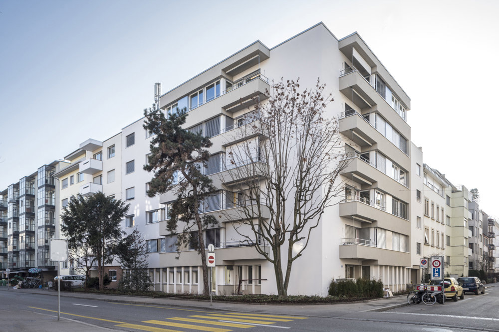 null rooms Car park, garage for rent in Bâle - image 1/1