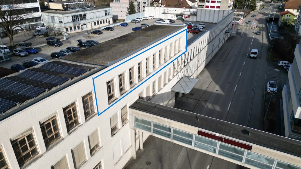 Ufficio & Commercio di null locali in affitto a Moutier - immagine 1/6