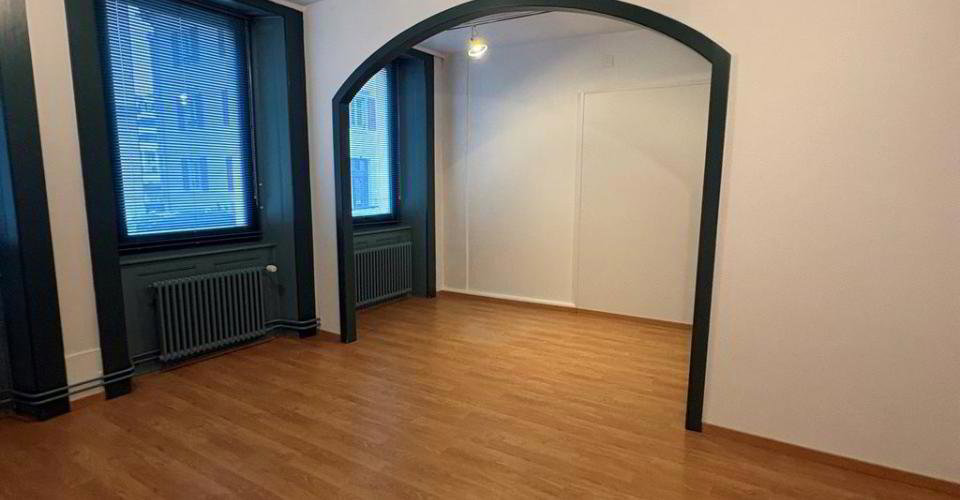 Bureau & Commerce null pièces à louer à Le Locle - image 1/6