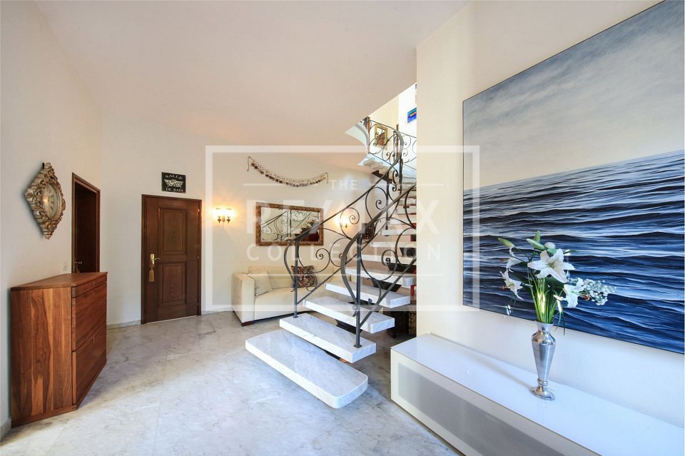 Casa di 6 locali in vendita a Brione sopra Minusio - immagine 1/4