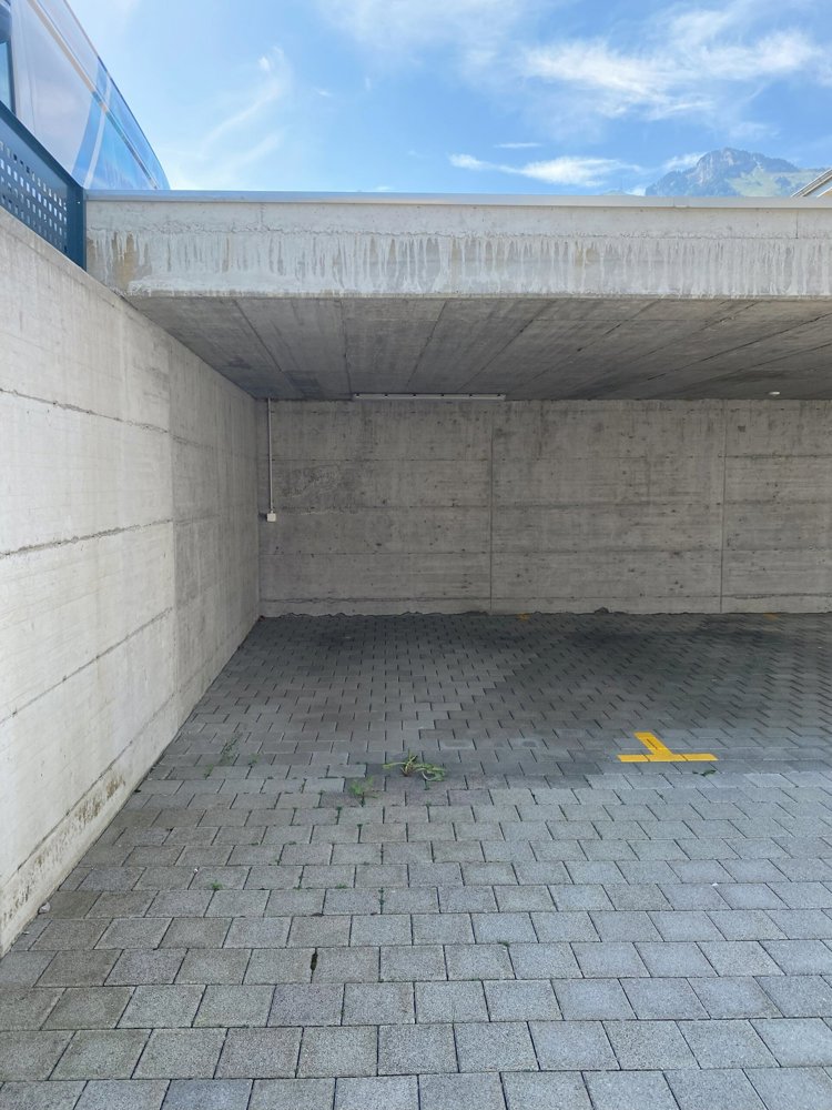 Parking, garage null pièces à louer à Rüthi (Rheintal) - image 1/2