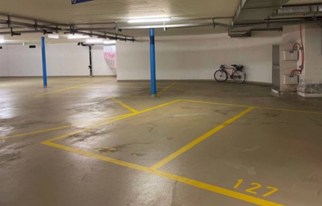 null rooms Car park, garage for rent in Zürich - image 1/1