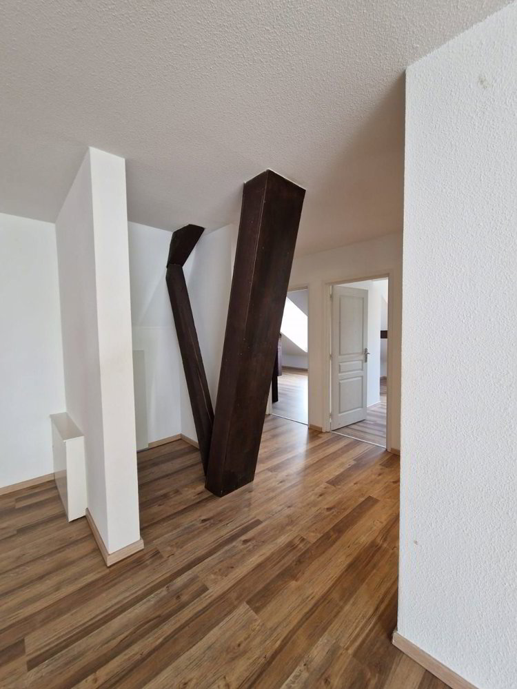 4 rooms Apartment for rent in Les Geneveys-sur-Coffrane - image 1/13