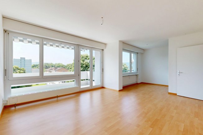 4 Zimmer Wohnung zu vermieten in Arlesheim - Bild 1/1