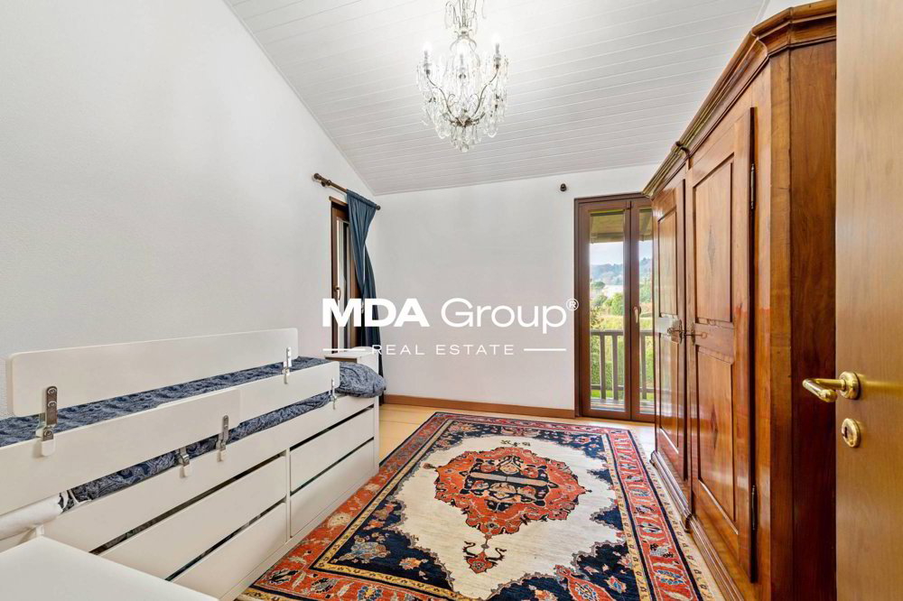 Casa di 5 locali in vendita a Montagnola - immagine 1/13
