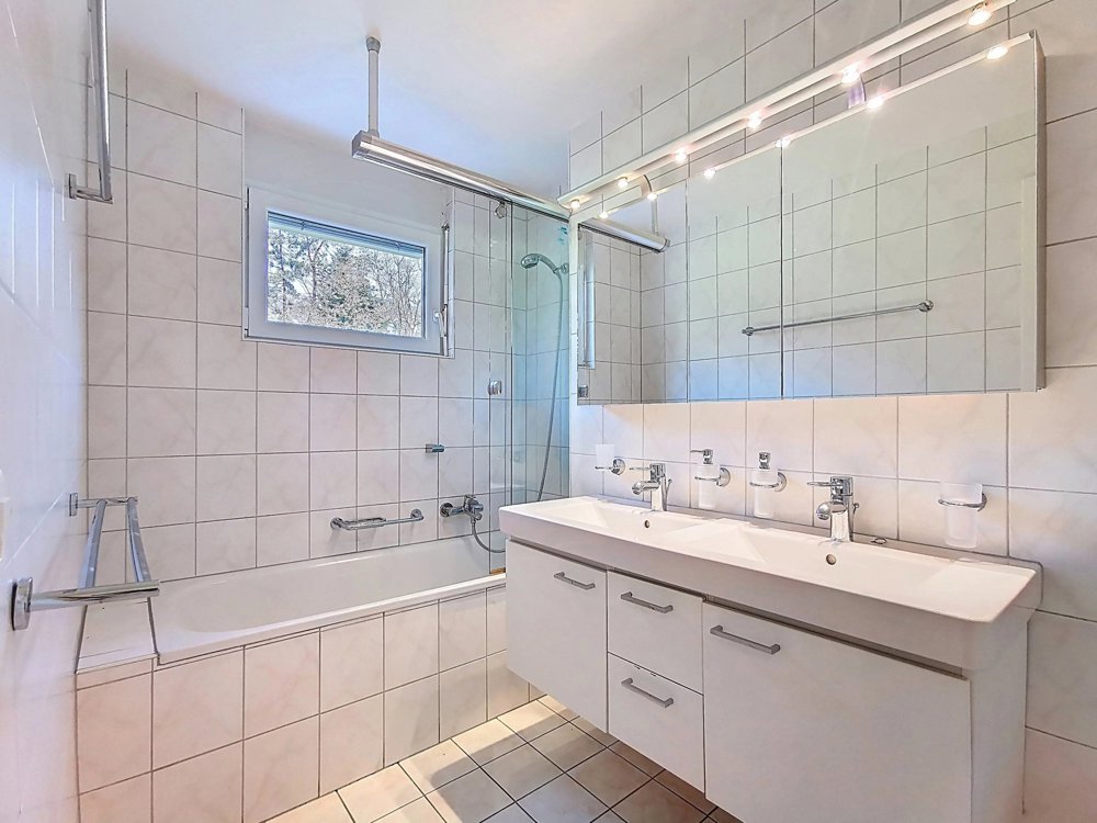 4 Zimmer Wohnung zum verkaufen in Clarens - Bild 1/5