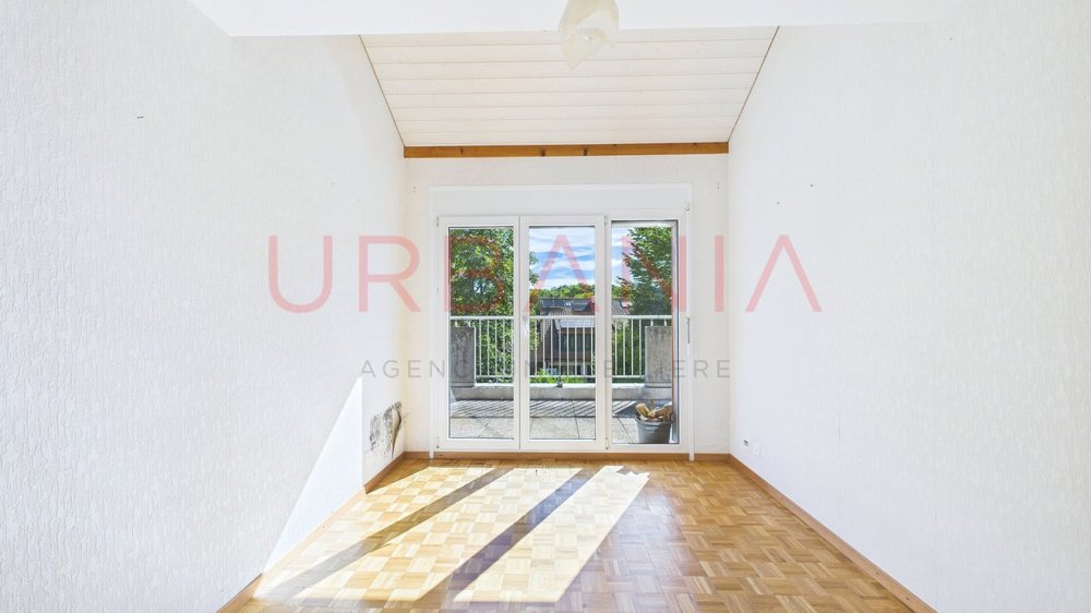 6 Zimmer Wohnung zum verkaufen in Troinex - Bild 1/13