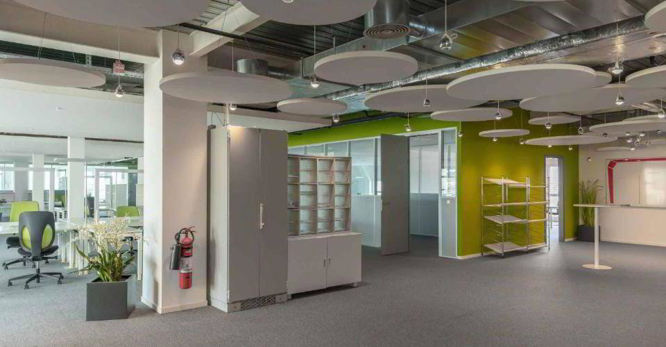 null rooms Office & Commercial for rent in Geneva - image 1/8