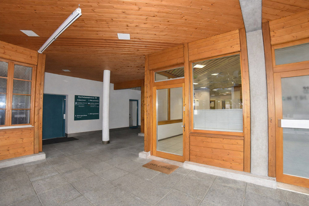 3 rooms Office & Commercial to buy in Schöfflisdorf - image 1/4