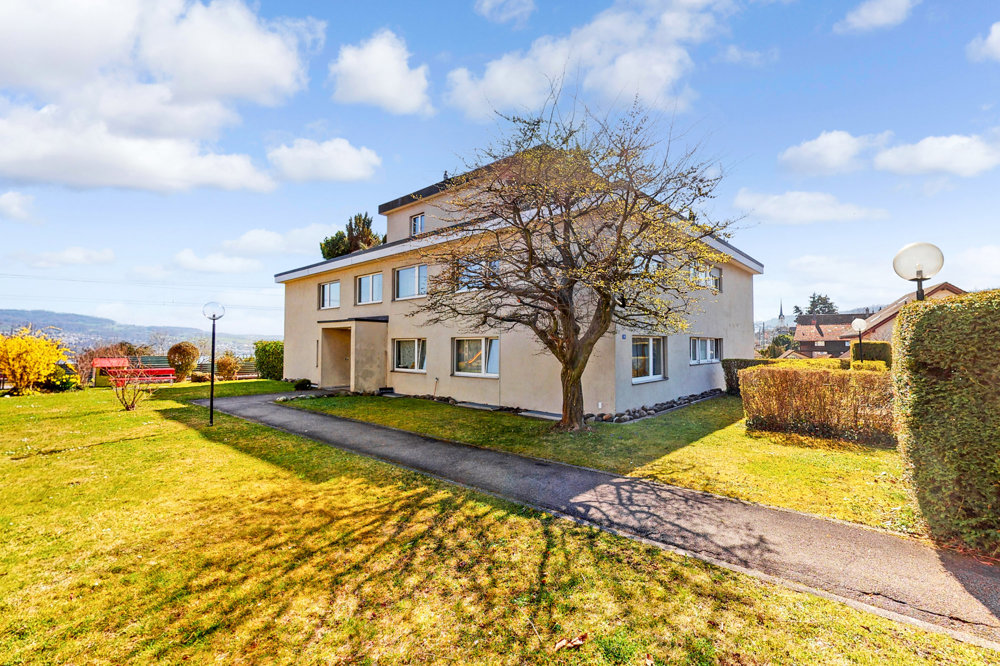null rooms Car park, garage for rent in Thalwil - image 1/1