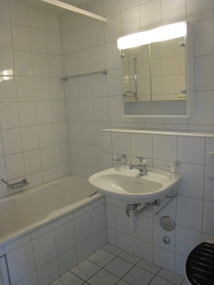 Appartamento di 4 locali in affitto a Therwil - immagine 1/5