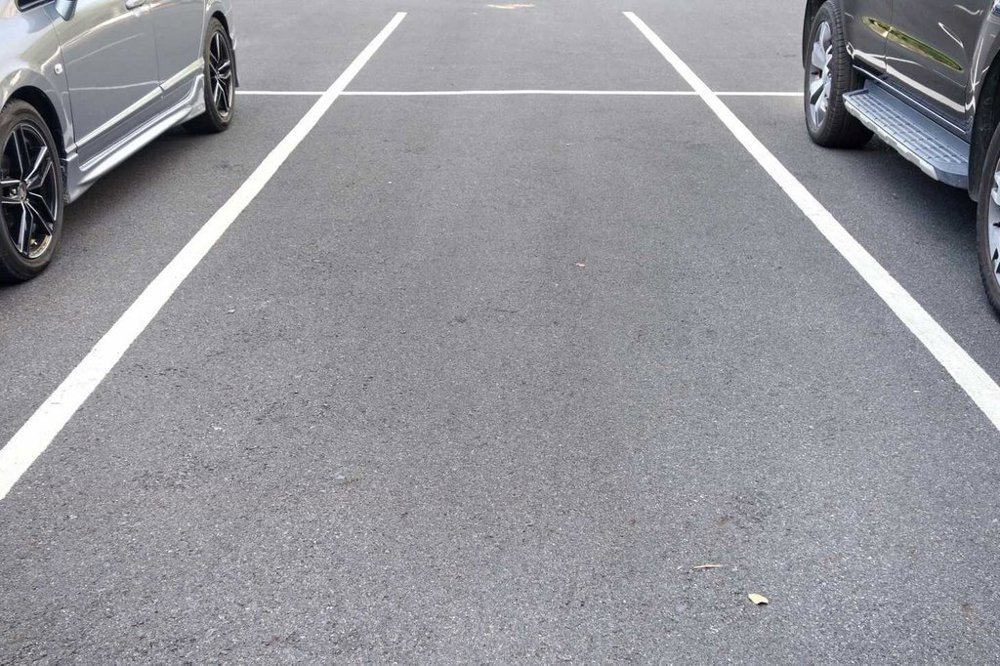 null Zimmer Parkplatz, Garage zu vermieten in Domat/Ems - Bild 1/2