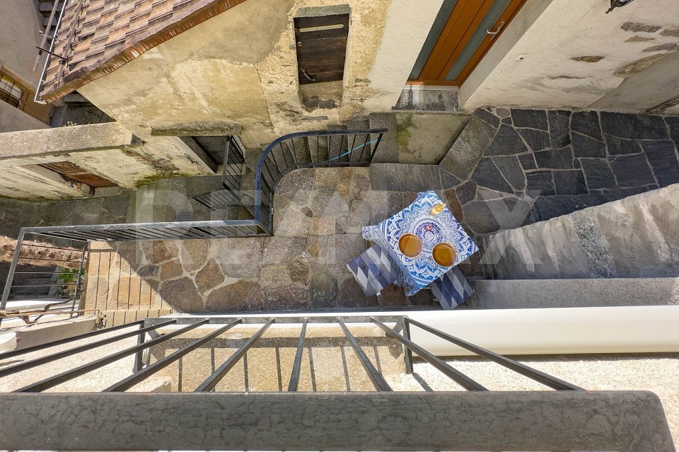 2.5 rooms Apartment to buy in Ronco sopra Ascona - image 1/4