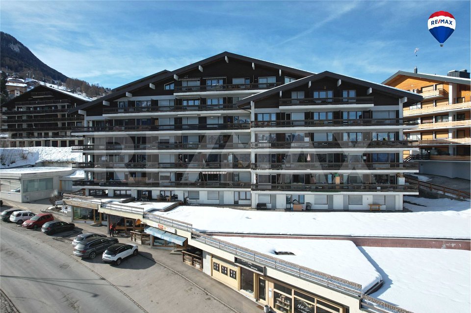1.5 rooms Apartment to buy in Haute-Nendaz - image 1/12