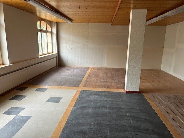 null rooms Office & Commercial for rent in Herisau - image 1/2