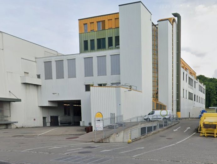 null rooms Car park, garage for rent in Kloten - image 1/1
