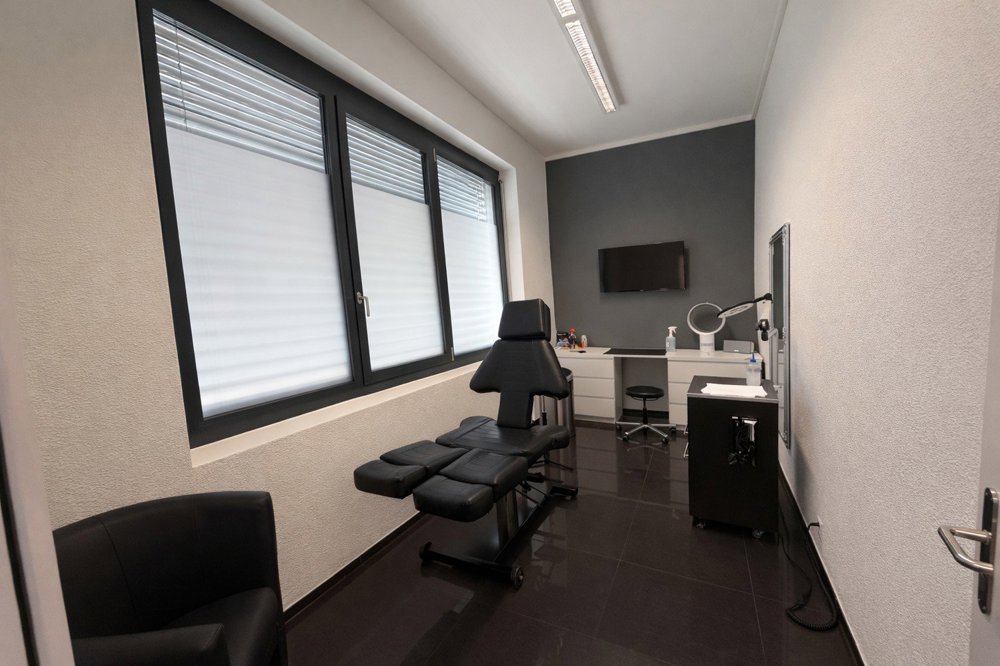 Bureau & Commerce null pièces à louer à Dübendorf - image 1/6