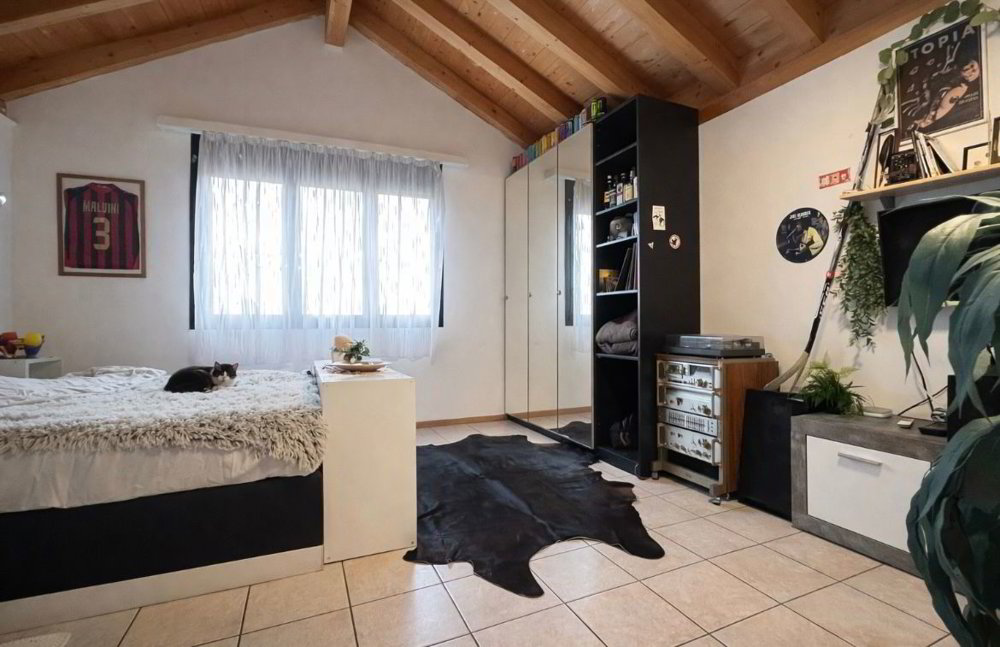 Casa di 5 locali in vendita a Cadenazzo - immagine 1/13