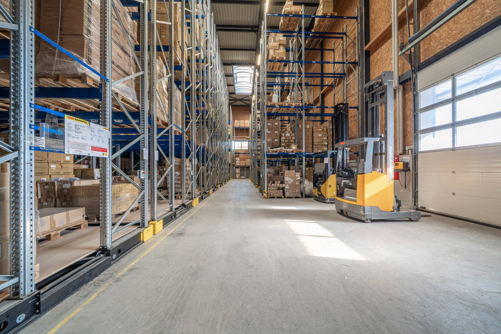 Bureau & Commerce null pièces à acheter à Huttwil - image 1/13
