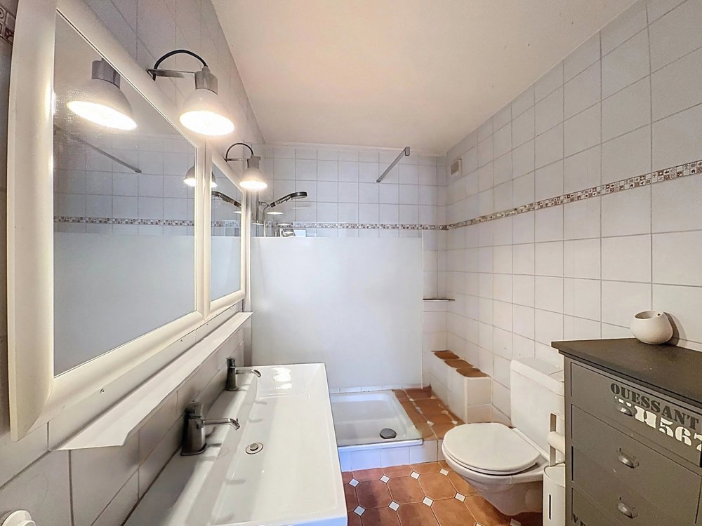 9 rooms House to buy in Lucens - image 1/13