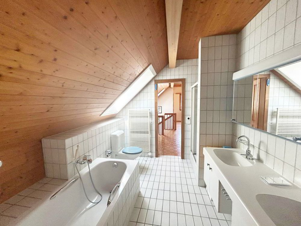 7 rooms House to buy in Freienstein - image 1/8