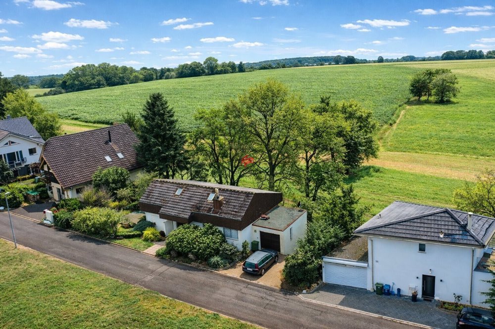 Maison 5 pièces à acheter à Unterendingen - image 1/12