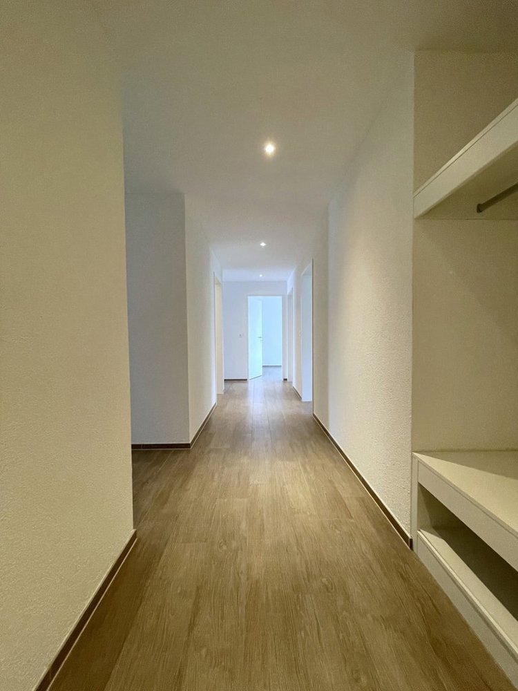 4.5 Zimmer Wohnung zu vermieten in Menziken - Bild 1/9