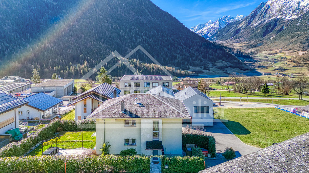 Casa di 8 locali in vendita a Vollèges - immagine 1/13