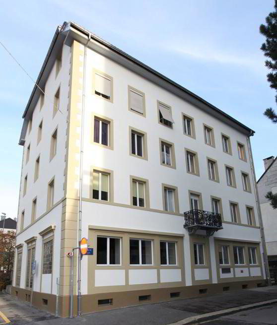 Bureau & Commerce null pièces à acheter à Le Locle - image 1/4