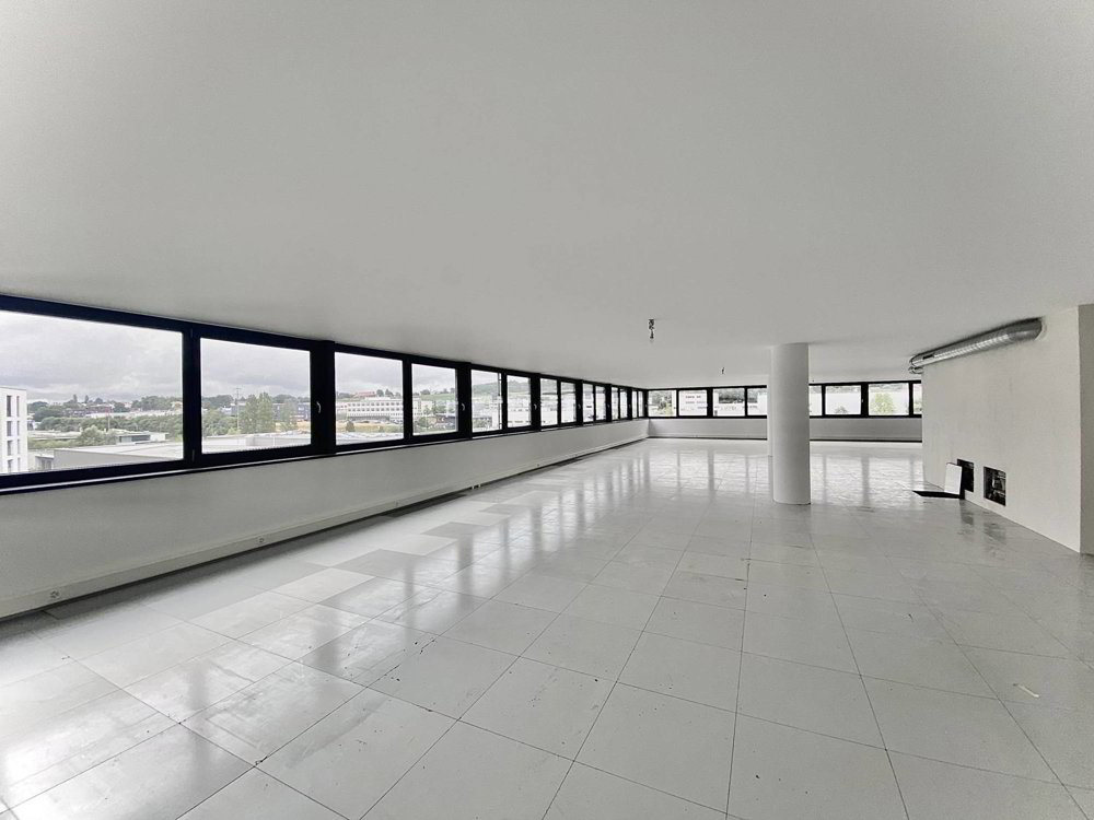 null rooms Office & Commercial for rent in Freiburg - image 1/6