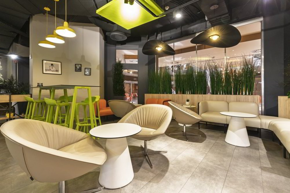 null rooms Office & Commercial for rent in Genève - image 1/10