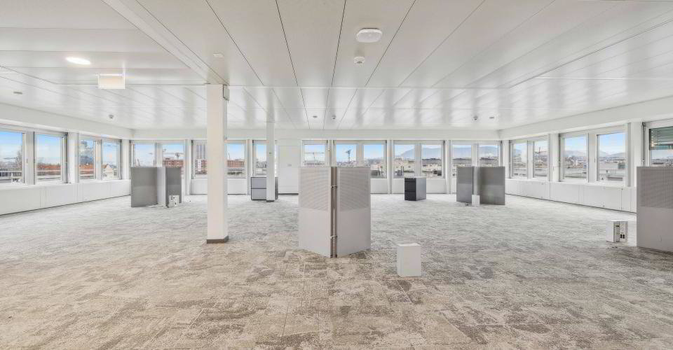 null rooms Office & Commercial for rent in Les Acacias - image 1/13