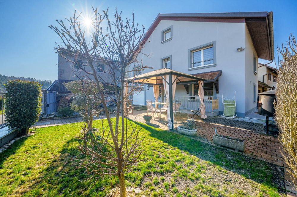 6 Zimmer Haus zum verkaufen in Ballens - Bild 1/8