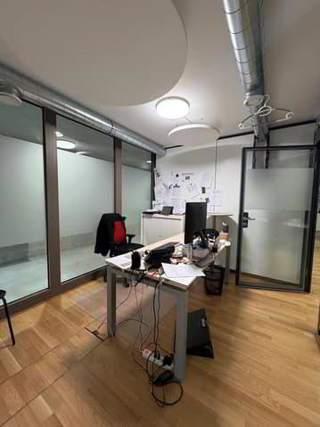Bureau & Commerce null pièces à louer à Losanna - image 1/9