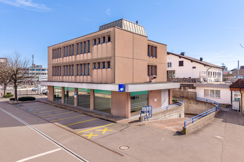 Bureau & Commerce null pièces à louer à Berikon - image 1/12