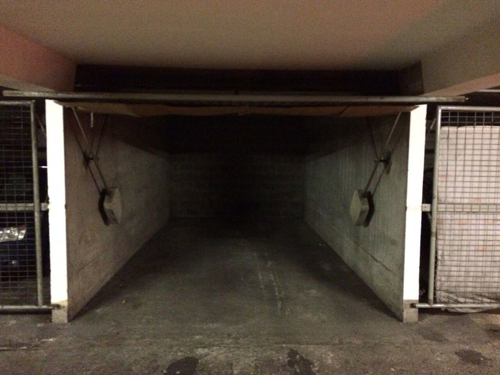 null Zimmer Parkplatz, Garage zu vermieten in Le Lignon - Bild 1/1