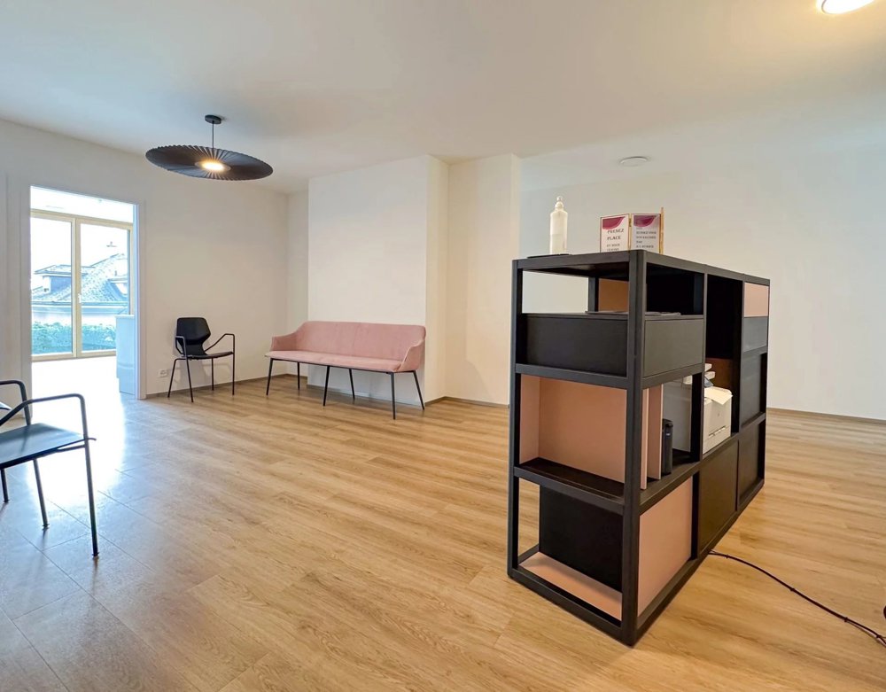 Ufficio & Commercio di null locali in affitto a Sierre - immagine 1/12