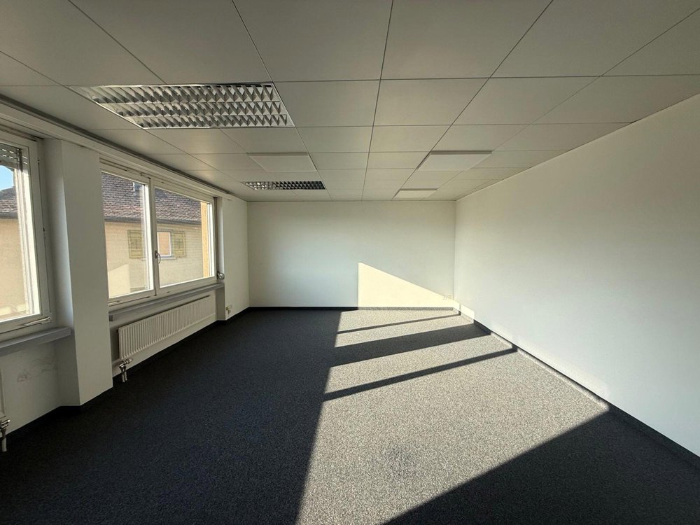 null Zimmer Büro zu vermieten in Unterengstringen - Bild 1/2