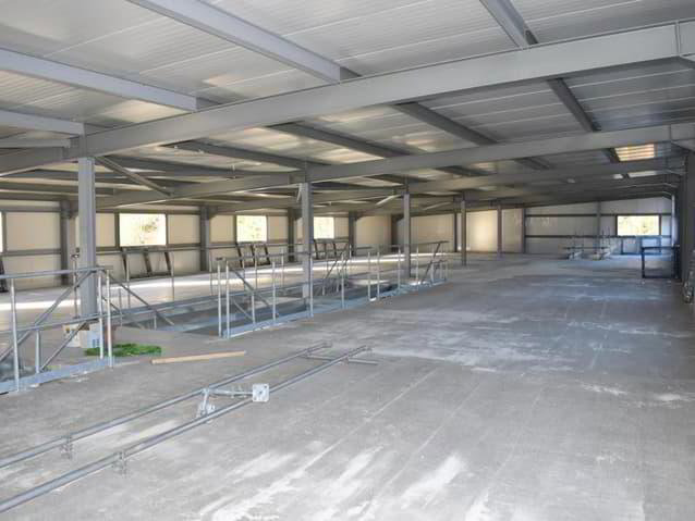 Bureau & Commerce null pièces à acheter à Aigle - image 1/10