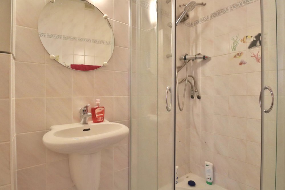 4 rooms Apartment to buy in Chamblon - image 1/13