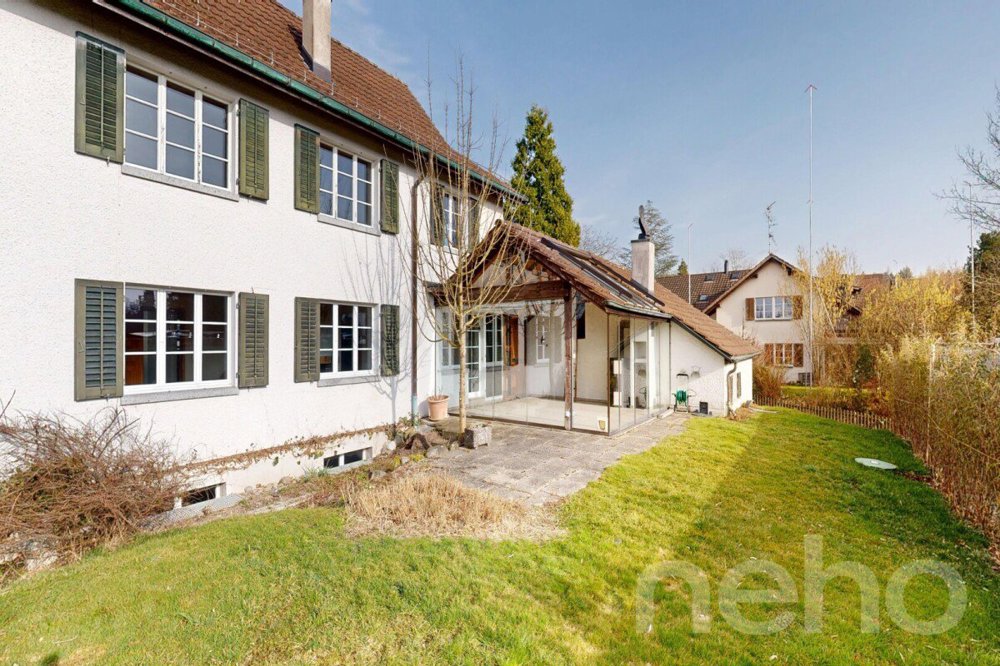 Maison 7 pièces à acheter à Ottikon - image 1/12